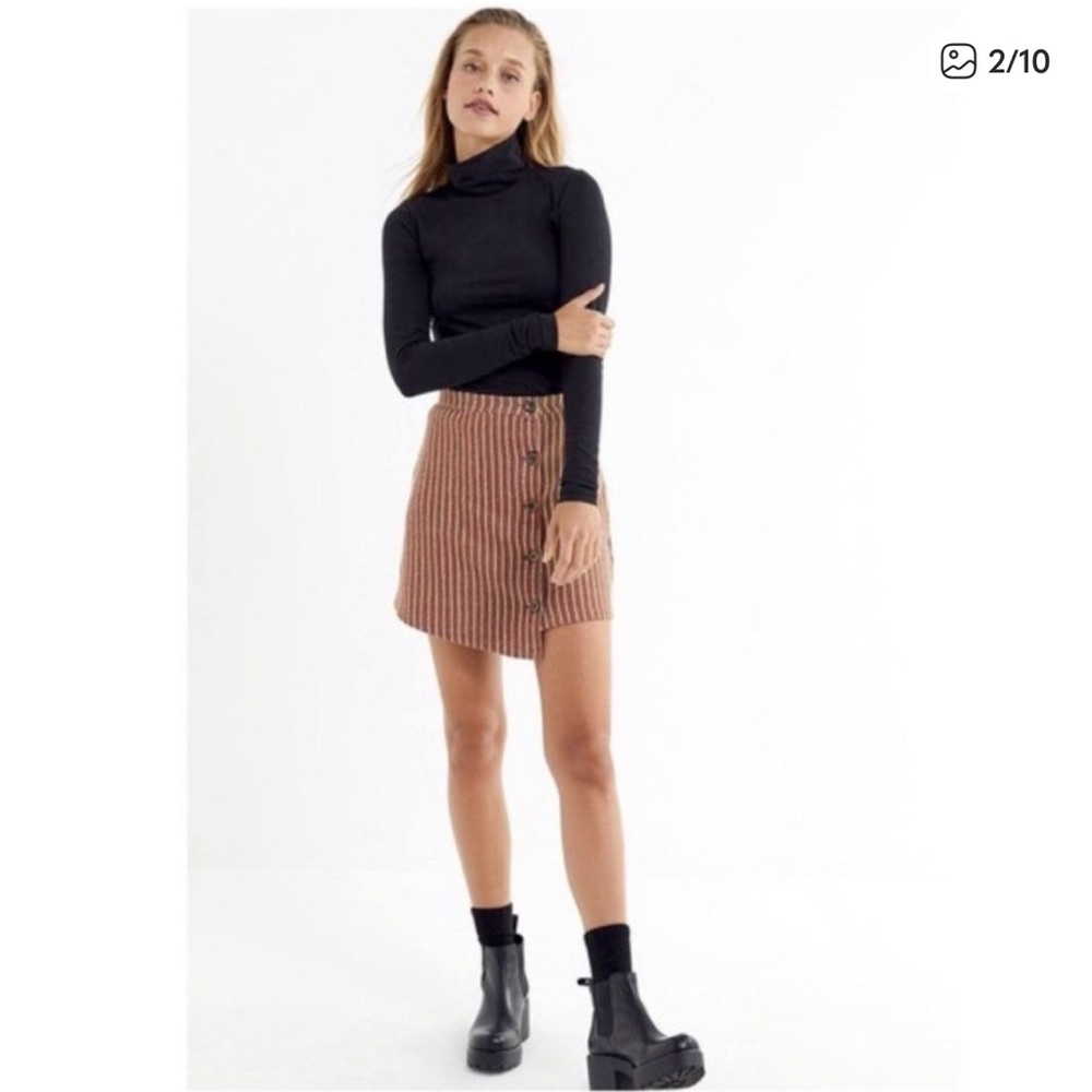 Urban Outfitters Women’s Ellie Rust Striped Button Front Asymmetrical Mini Skirt - Picture 3 of 10